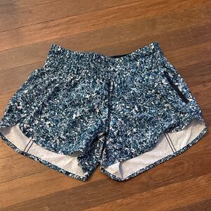 lululemon athletica Tracker Short Seawheeze